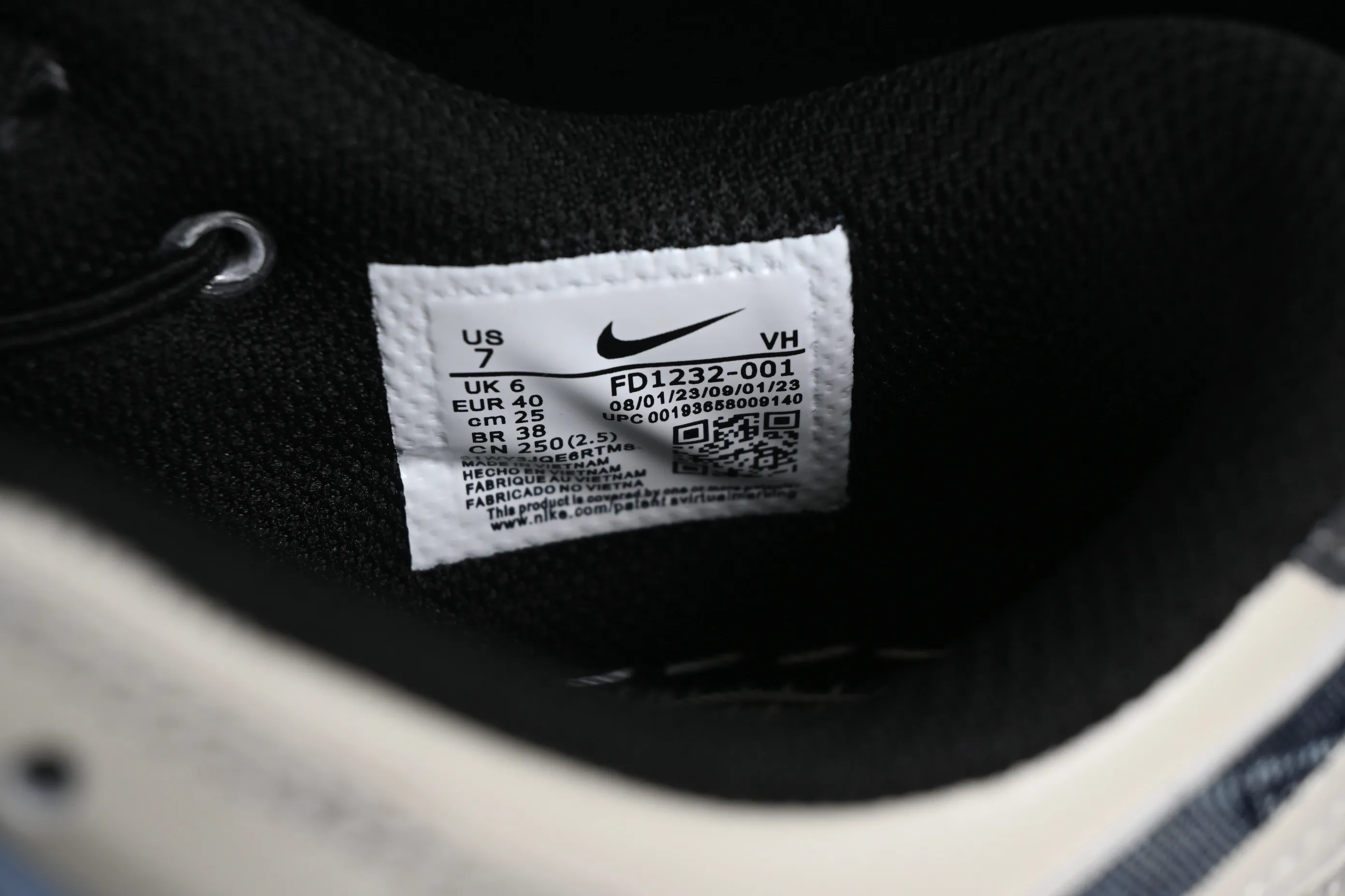All Categories Nk SB Dunk Series Nk SB Dunk Low Low-top sneakers Nk Dunk Low Panda Prank Romantic Qiqiao Ocean after the rain SB strap low-top casual sneakers FD1232-001